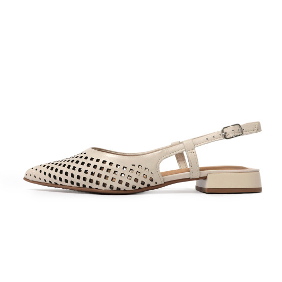 TINO BELLINI 貝里尼 巴西進口氣質鏤空雕刻透氣低跟鞋FS1T015-0(白色)