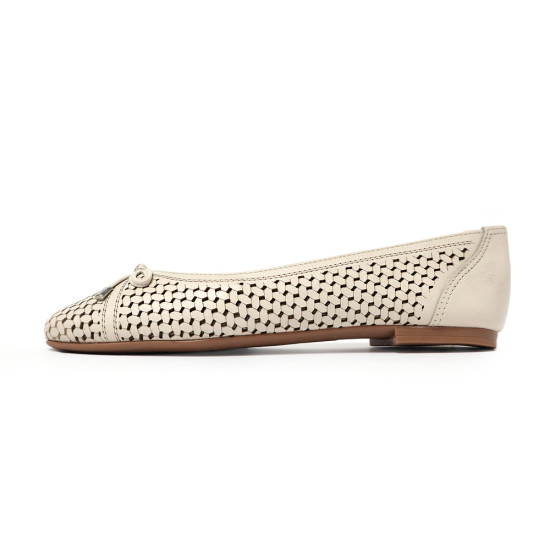 TINO BELLINI 貝里尼 巴西進口氣質鏤空雕刻編織造型透氣平底娃娃鞋FSBT026-0(白色)