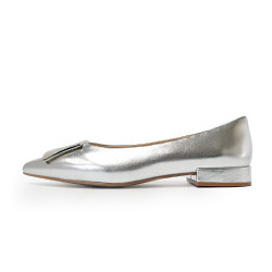 TINO BELLINI 貝里尼 進口羊皮尖頭金屬飾釦平底娃娃鞋FSCT020-D(銀色)