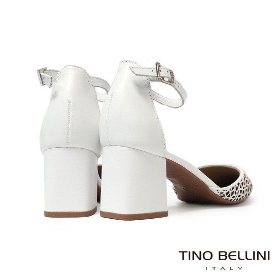 TINO BELLINI 貝里尼 巴西進口典雅線條結合雕花紋路透氣中空牛皮後繫粗跟鞋FSYT001-0(白色)